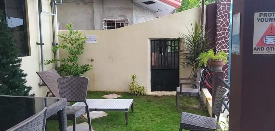 Melronz Inn Oslob Exterior foto